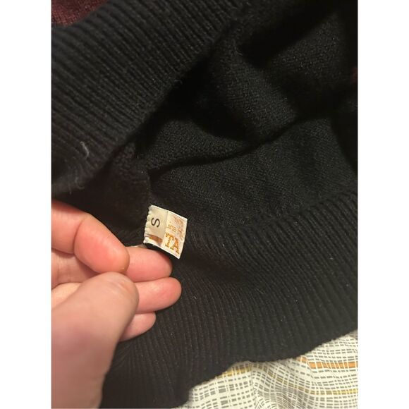 Vintage Scotland 100% Cashmere Murray Ablan Sweater EUC S (see measurements) $39 - Picture 3 of 6
